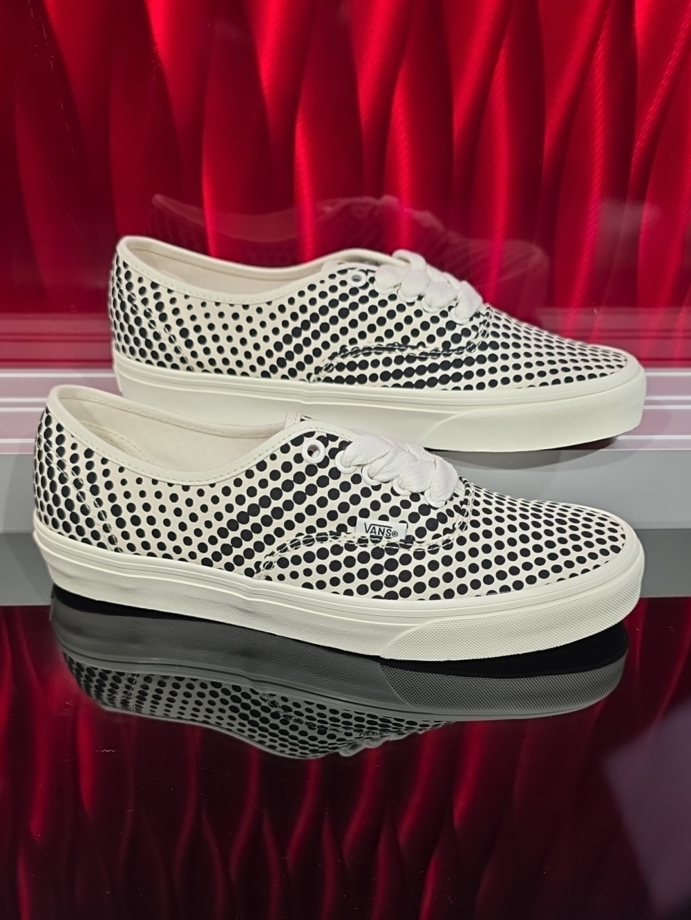 Vans Knu Skool Black White Men 9.0 Women 10.5 New with Box